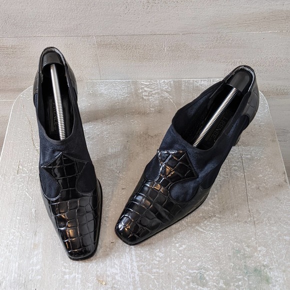 J Renee Black Leather and Mesh Gator Patterned Vintage 70's Pumps SIze 9.5M - Picture 1 of 8